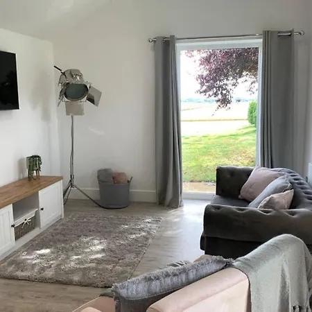 Boundary Stable Tatil Evi